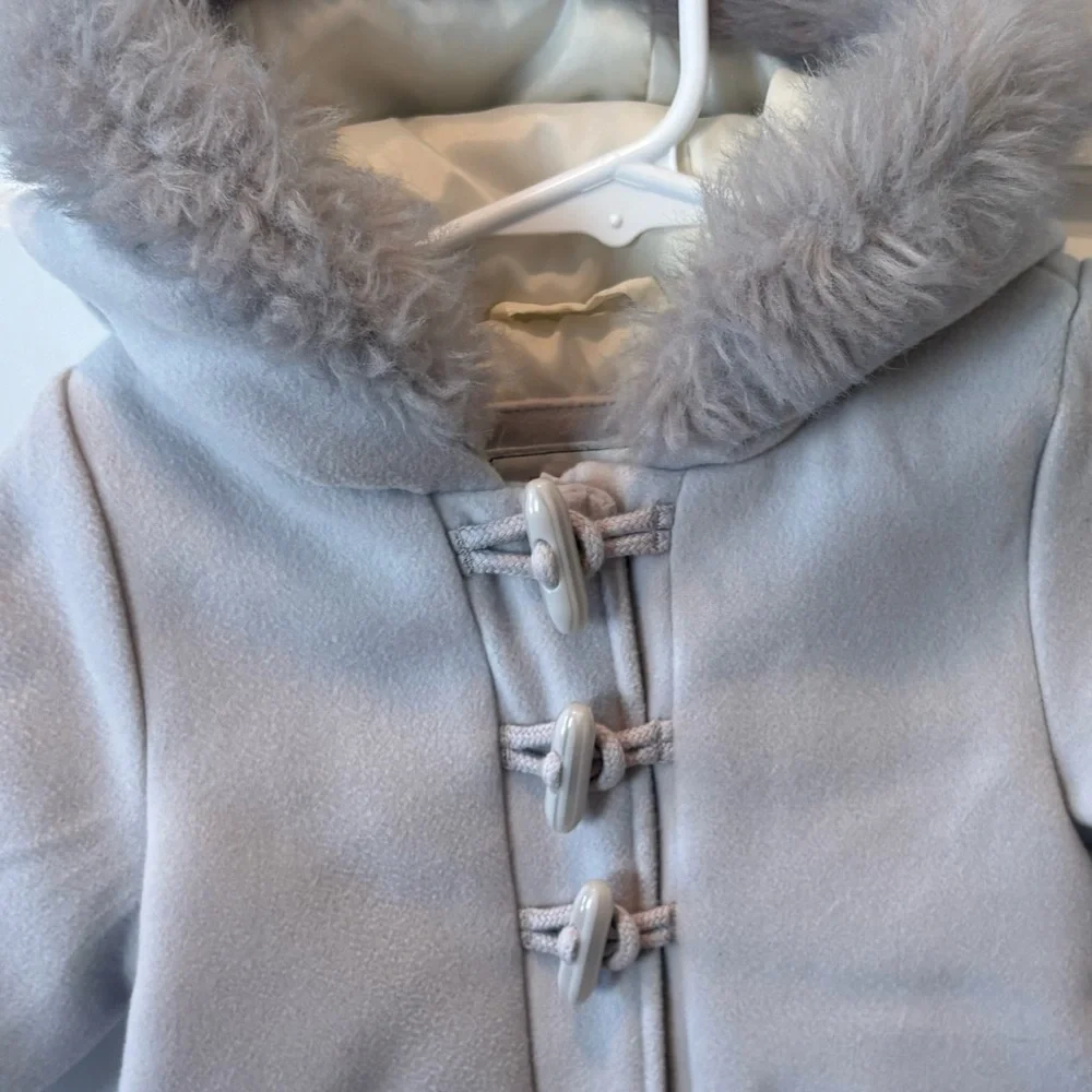 Carter’s Little Girls Grey Faux Fur Hooded Coat w/Toggle Buttons Size 18 M